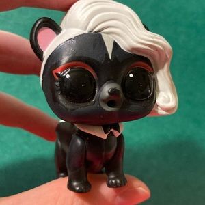 B1G2 - LOL Surprise Skunk Pet Doll - Buy 1, Get 2 FREE